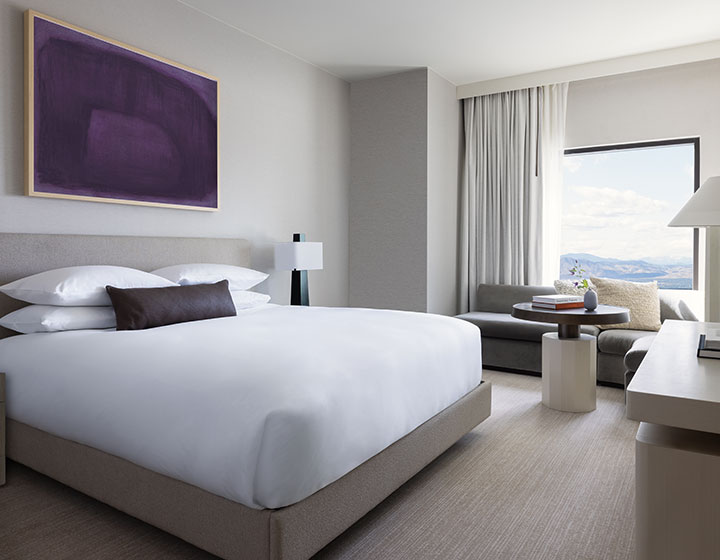 claret king guestroom